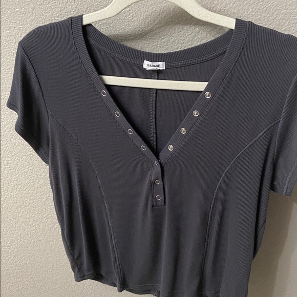 Garage Charcoal Henley Buttoned Ribbed Tee xl - Picture 1 of 4